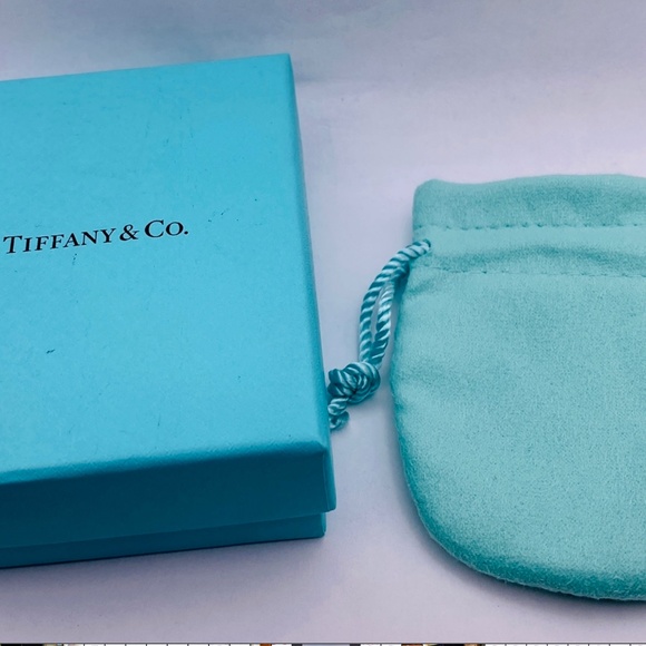 Tiffany & Co infinity cross Elsa Peretti.925 sterling silver 16” box - Picture 8 of 8